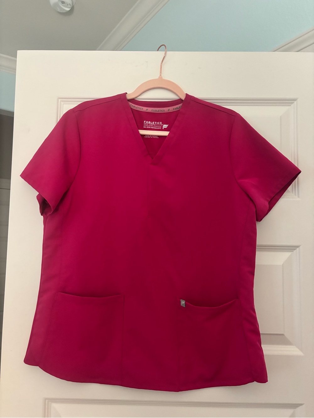 Fabletics Scrubs Set in Hibiscus